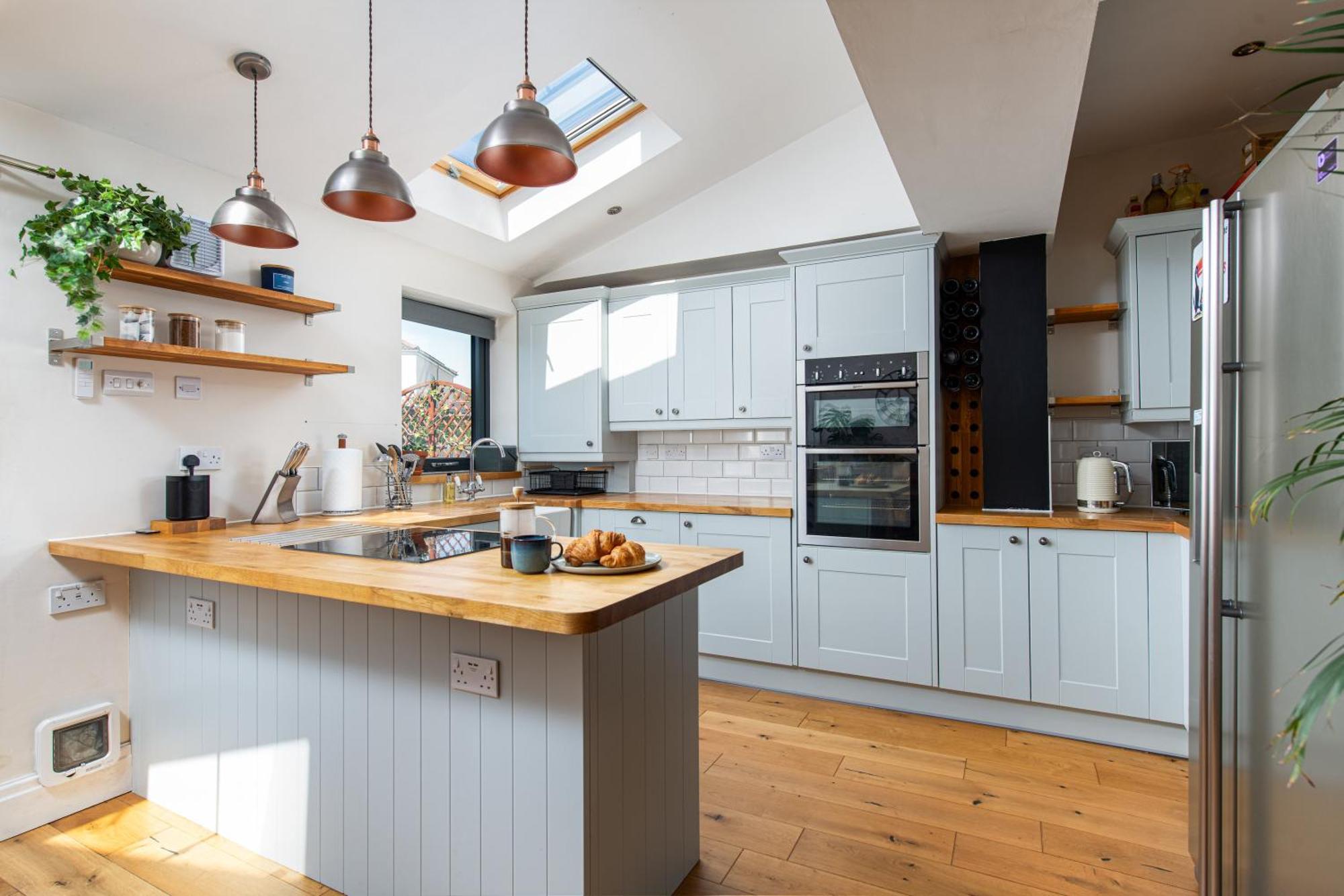 Charming Family Home With Stoves, Garden & Parking بريستول المظهر الخارجي الصورة