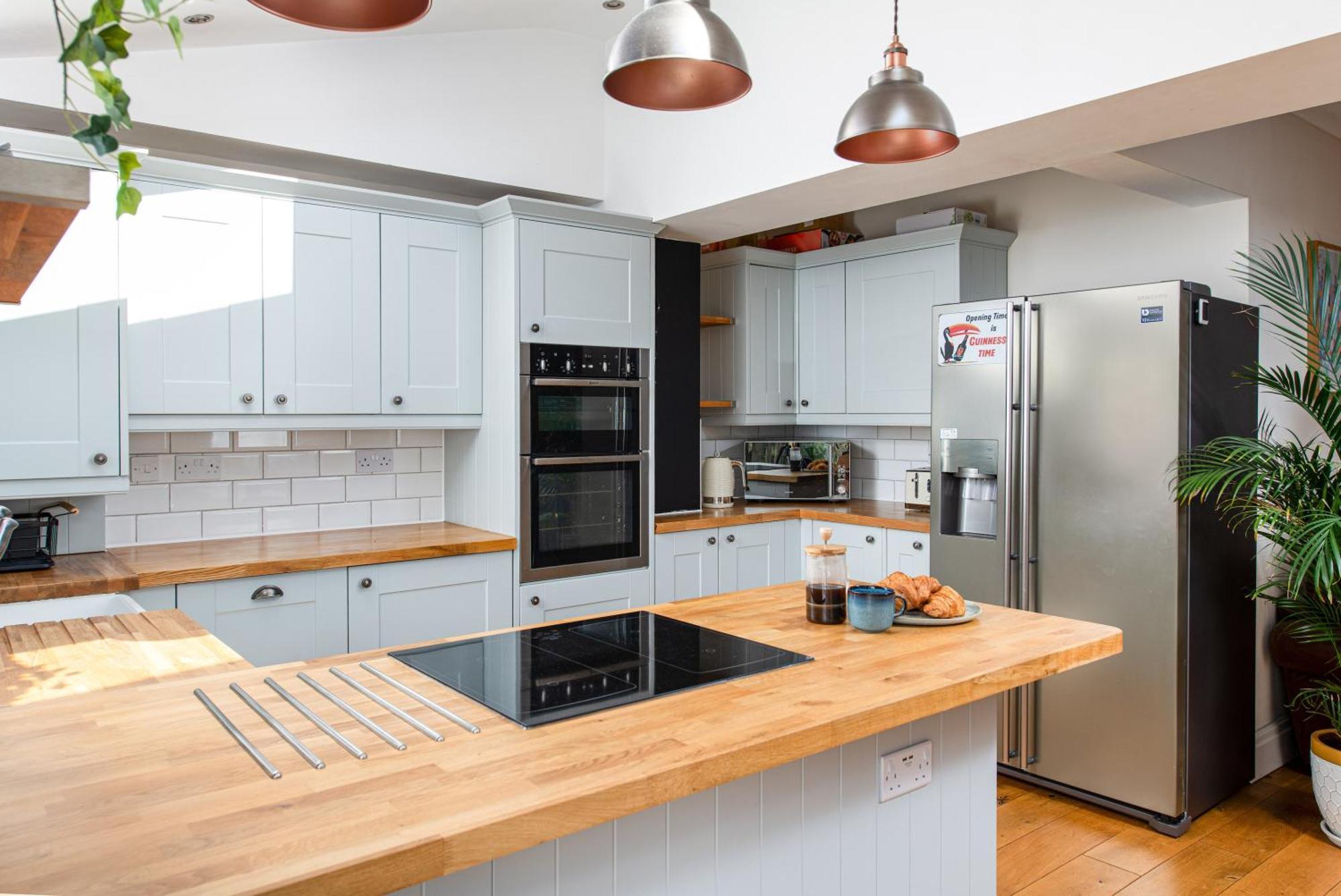 Charming Family Home With Stoves, Garden & Parking بريستول المظهر الخارجي الصورة