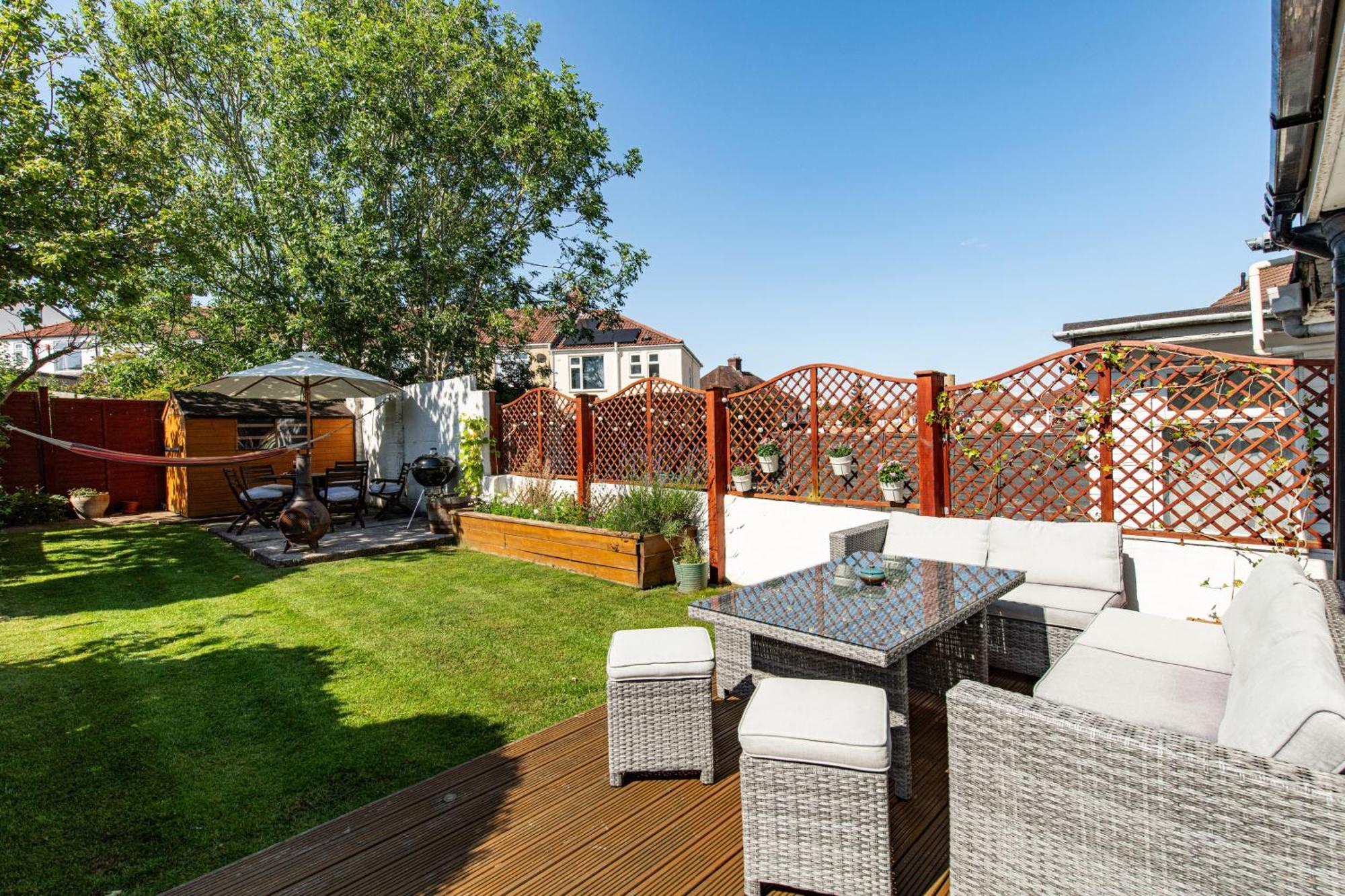 Charming Family Home With Stoves, Garden & Parking بريستول المظهر الخارجي الصورة